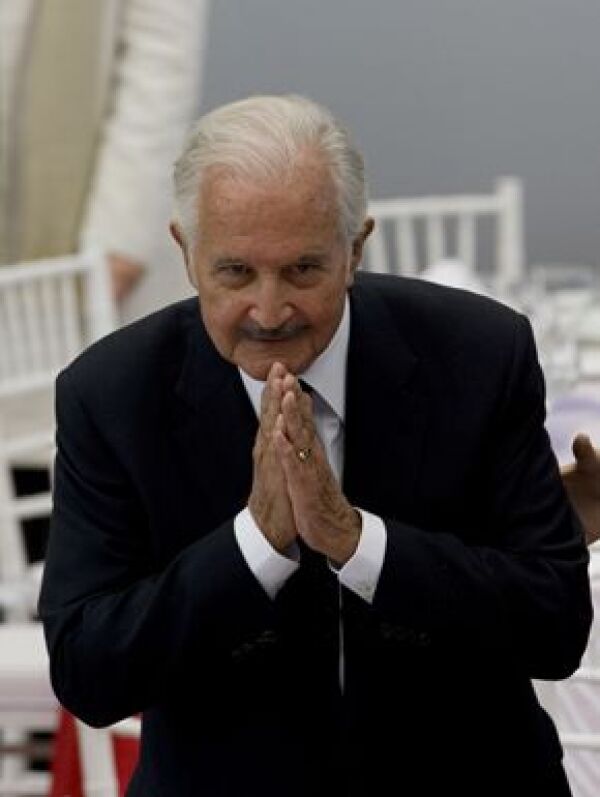 El Homenaje Nacional a Carlos Fuentes inició este lunes 17 en el Castillo de Chapultepec.