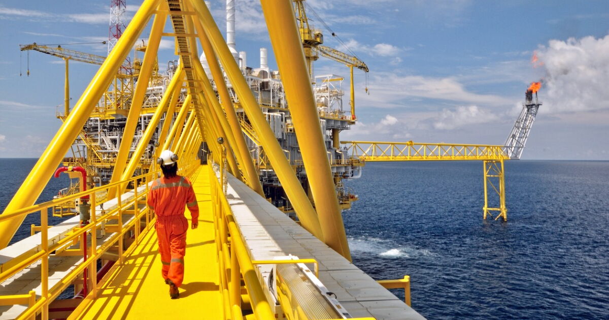 PEMEX: 37 CAMPOS SALVAN LA CASA, 229 NO DAN UNA