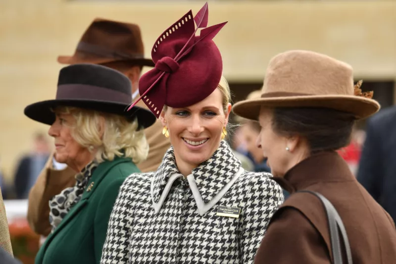 Camila de Cornualles, Zara Phillips y la princesa real Ana.