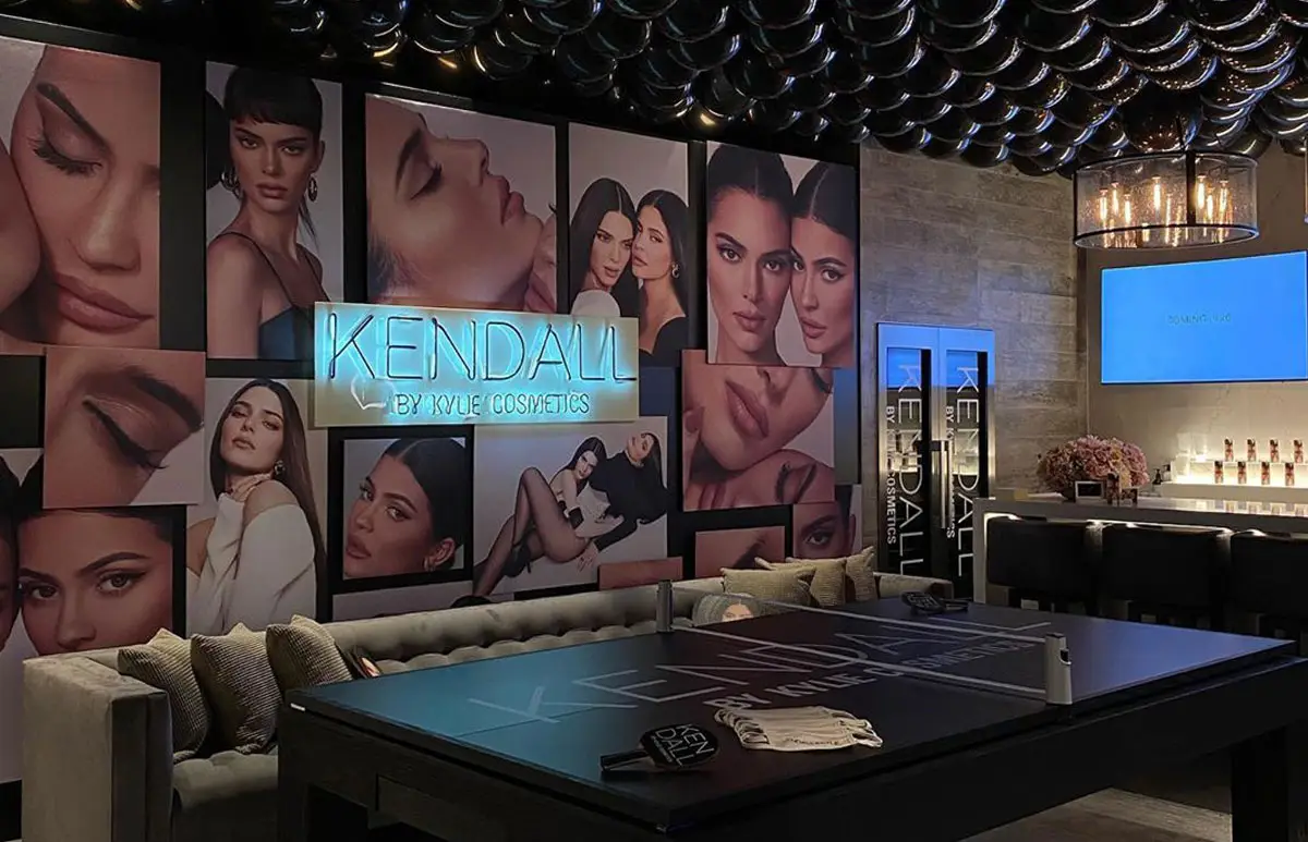 kendal-kylie-jenner