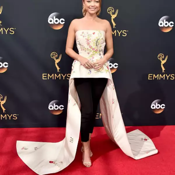 Sarah Hyland en Monique Lhuillier