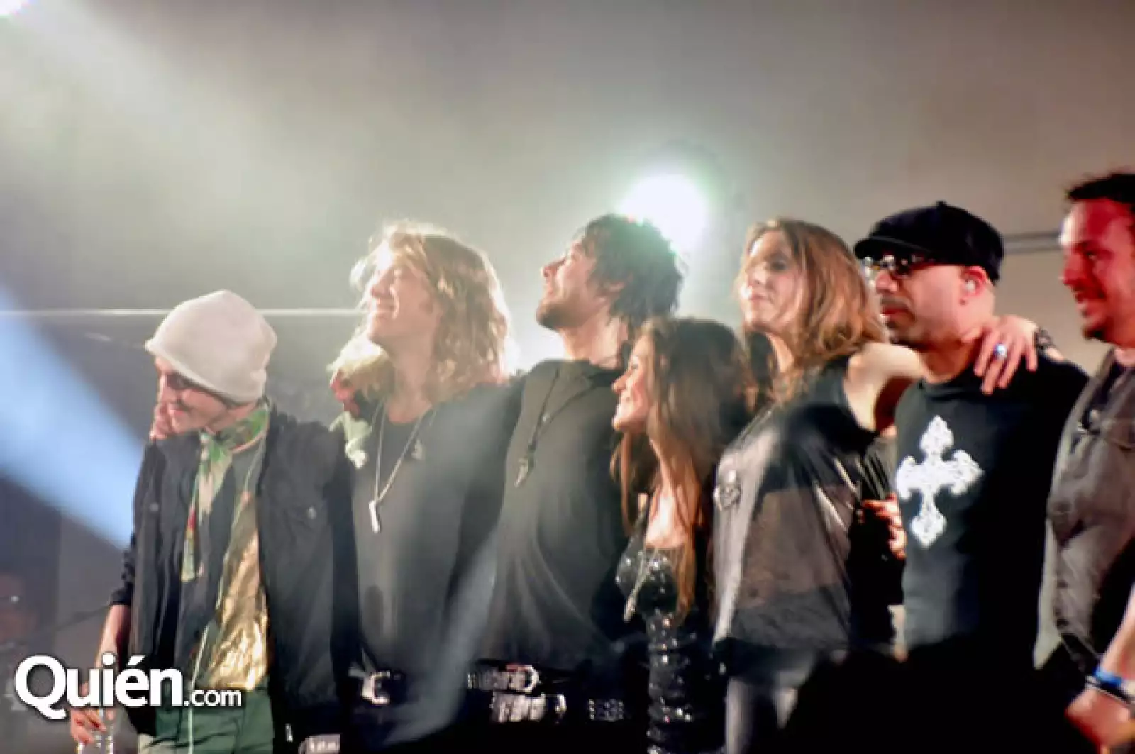 Beto Cuevas en el Woodstock Valle