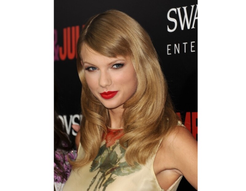 Taylor Swift, a pesar de la sencillez con la que viste, nunca pierde el glamour.