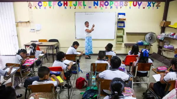 ¿Cuándo regresan a clases en enero 2025, según el calendario de la SEP?