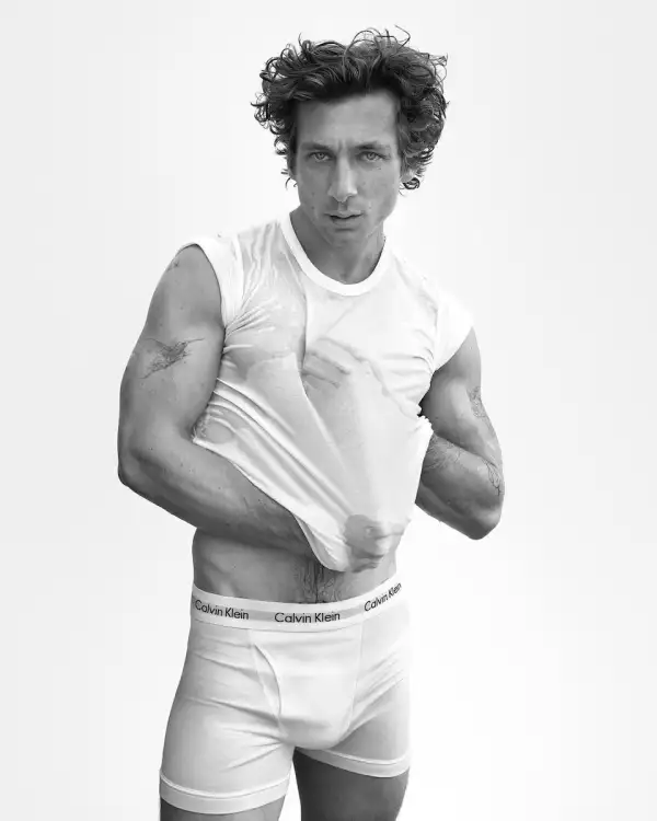 El actor Jeremy Allen White en la nueva campaña de Calvin Klein