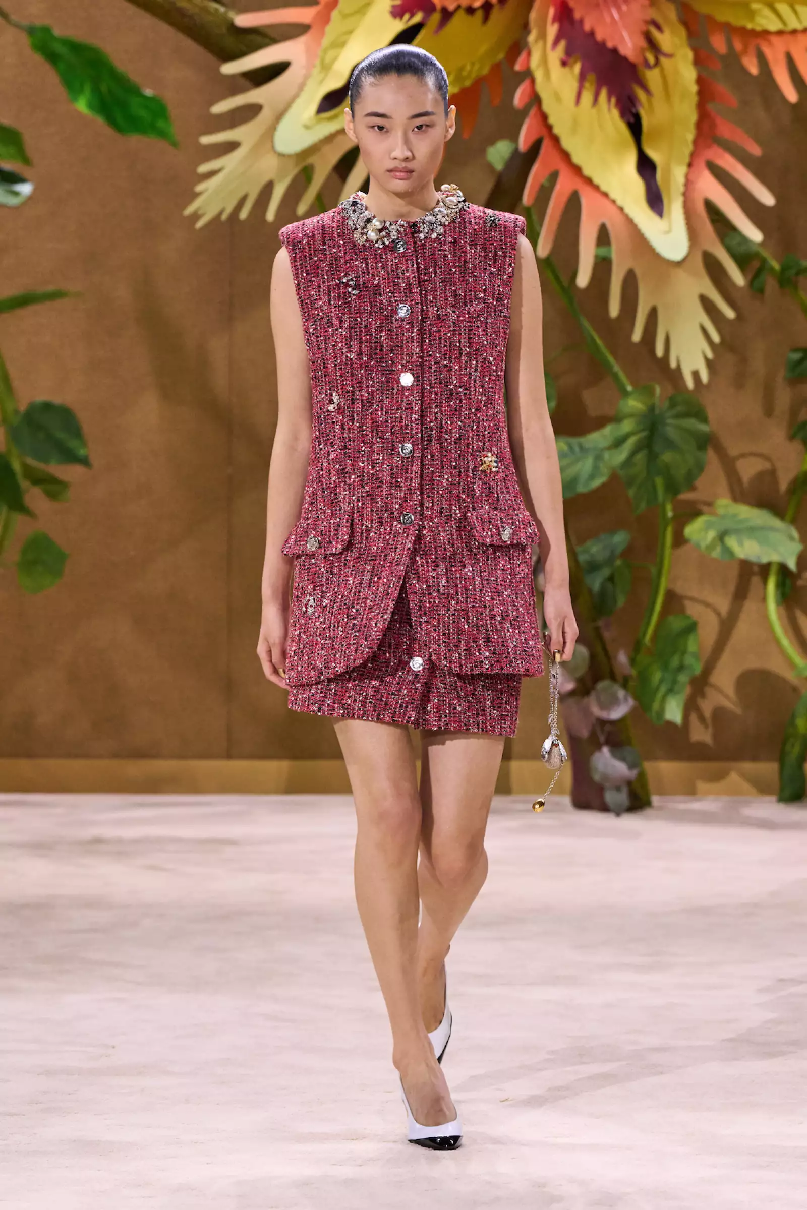 Chanel HC F26 037.jpg