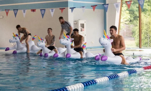 Inglaterra-Seleccion-Unicornio-02