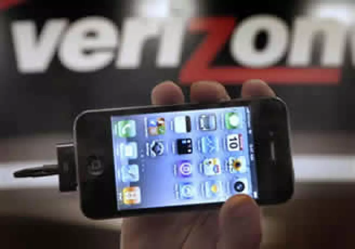 Verizon dijo que vendió más de dos millones de iPhones durante la mitad del trimestre. (Foto: AP)