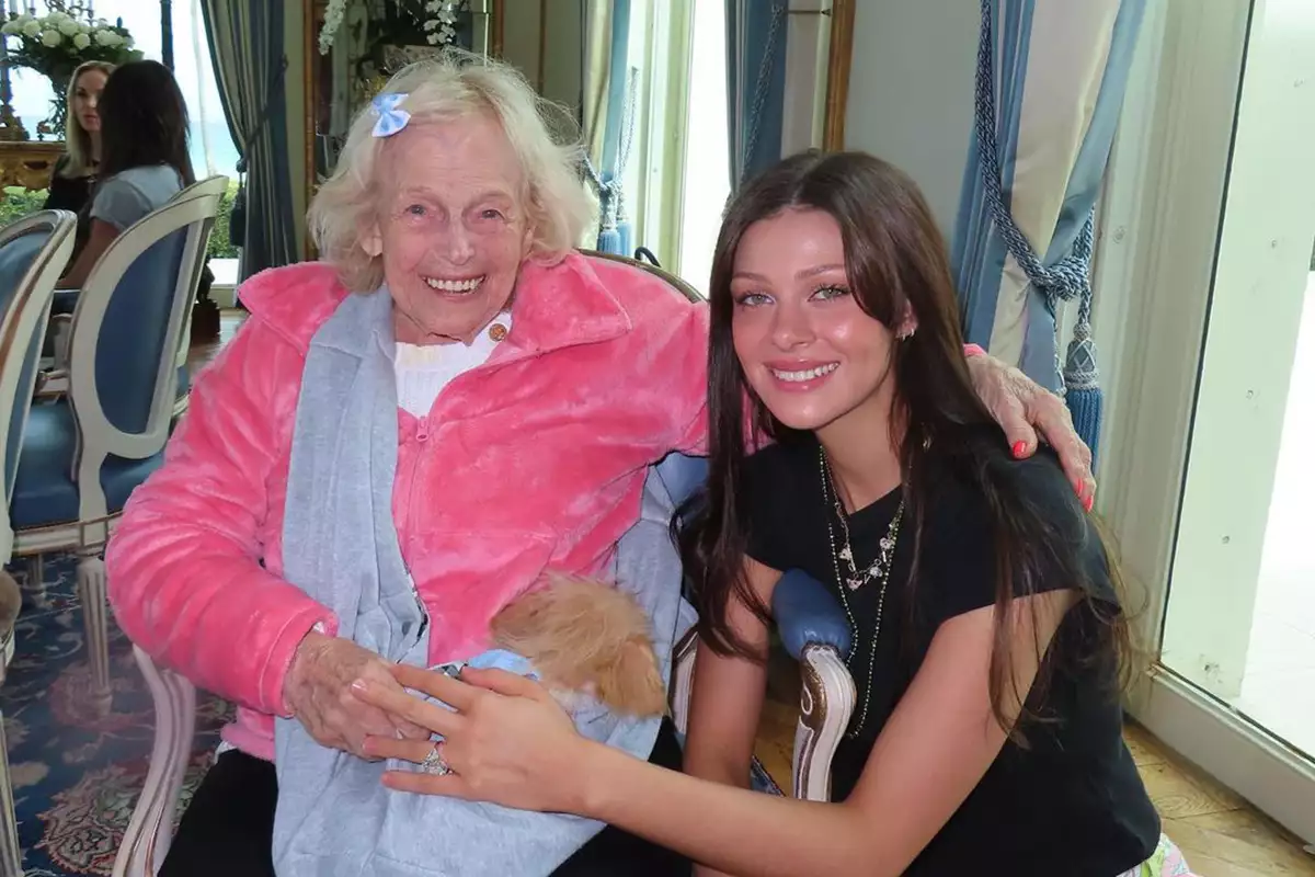 Brooklyn Beckham y Nicola Peltz celebraron su primer aniversario de bodas