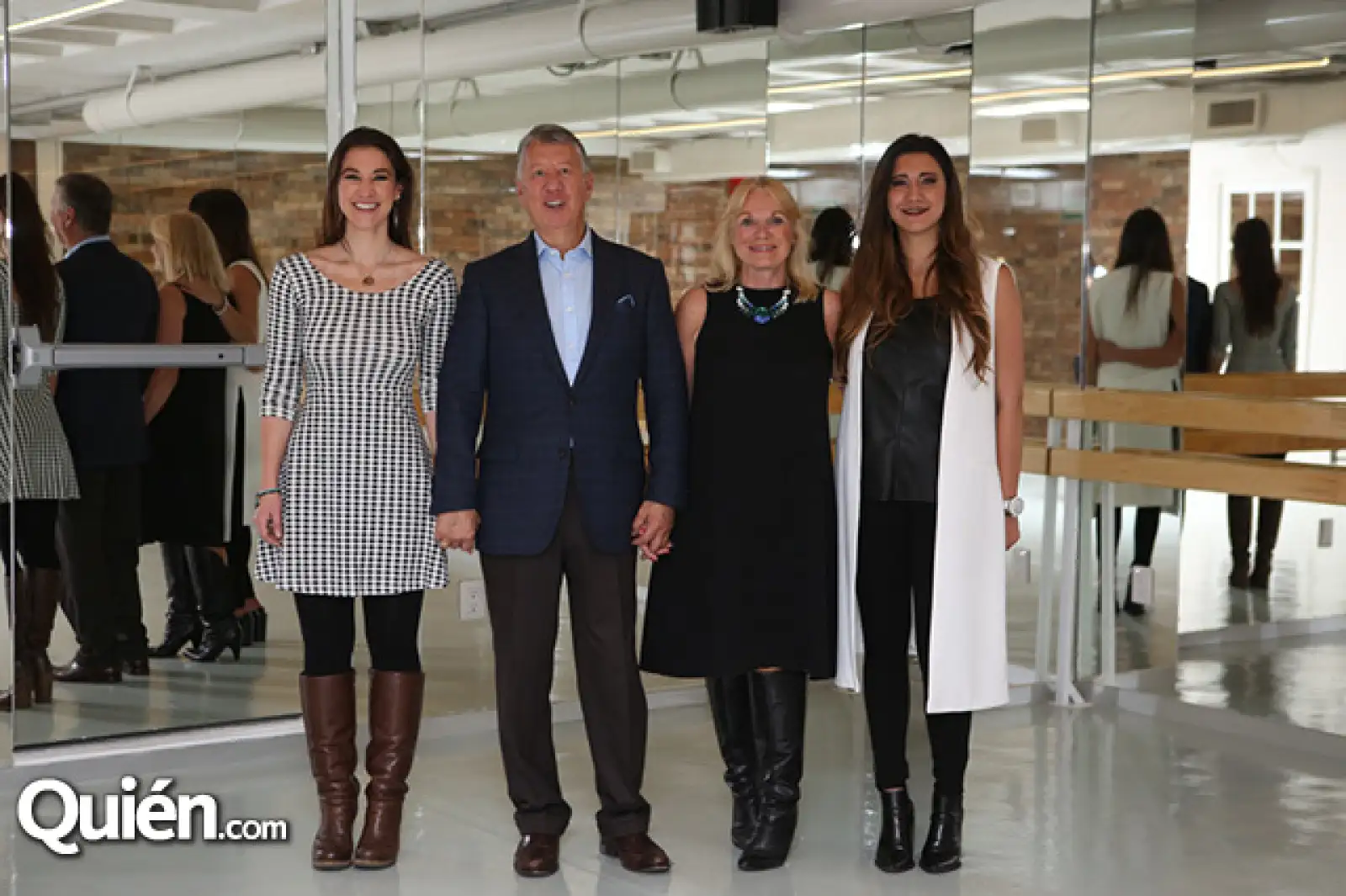 Elizabeth Sánchez, Jorge Sánchez, Pauline Charnock y Kay Brawn