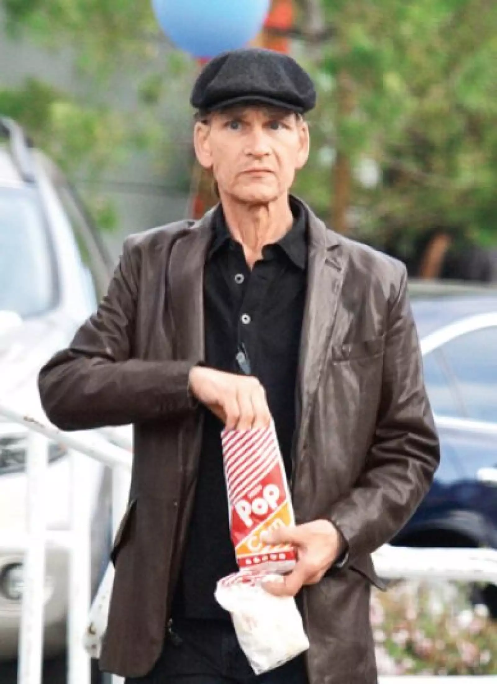 Demacrado. En un año, el cáncer de páncreas ha acabado con el sey symbol de los ochenta.