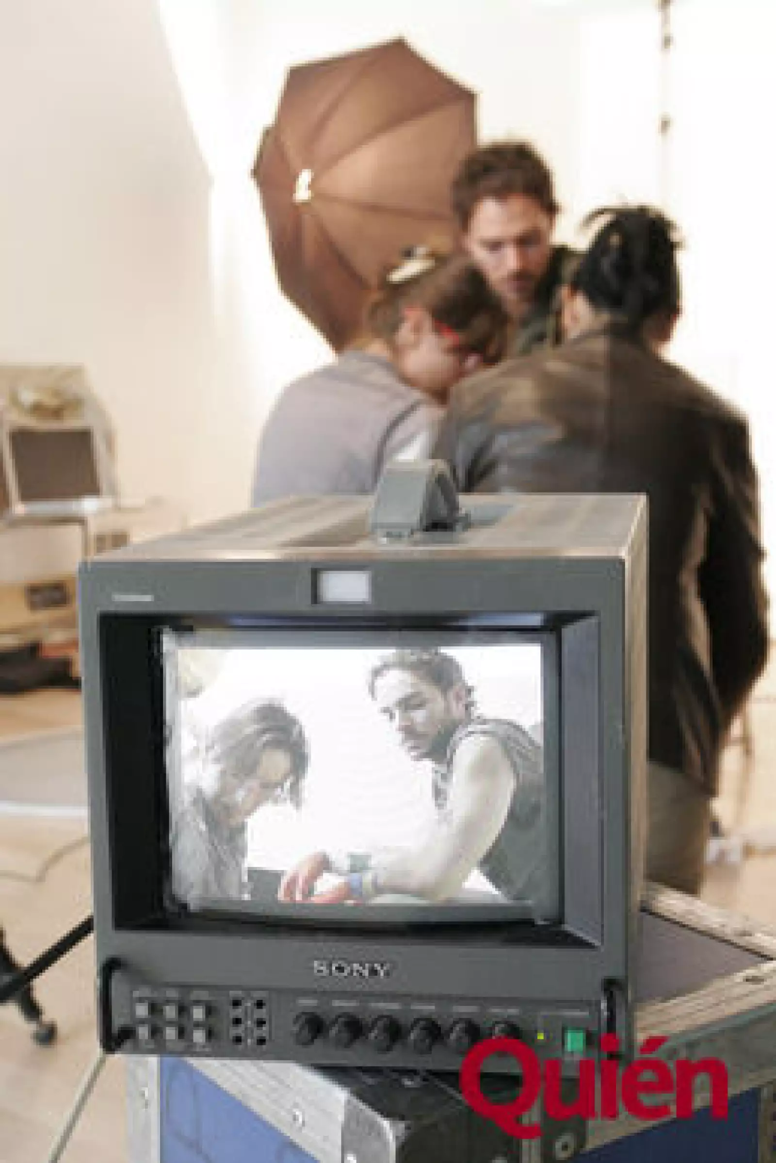 Manolo Cardona Backstage