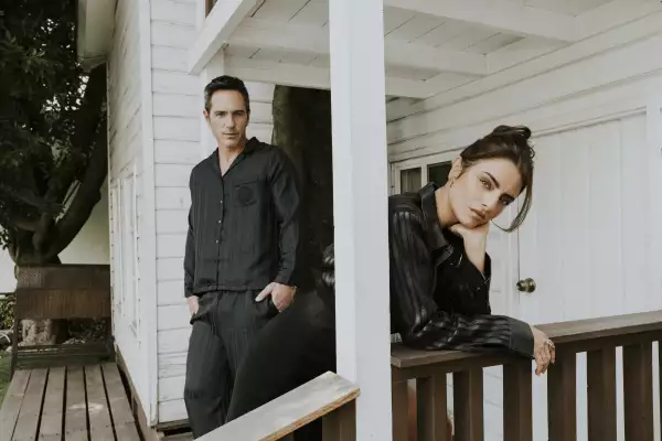 Aislinn Derbez y Mauricio Ochmann