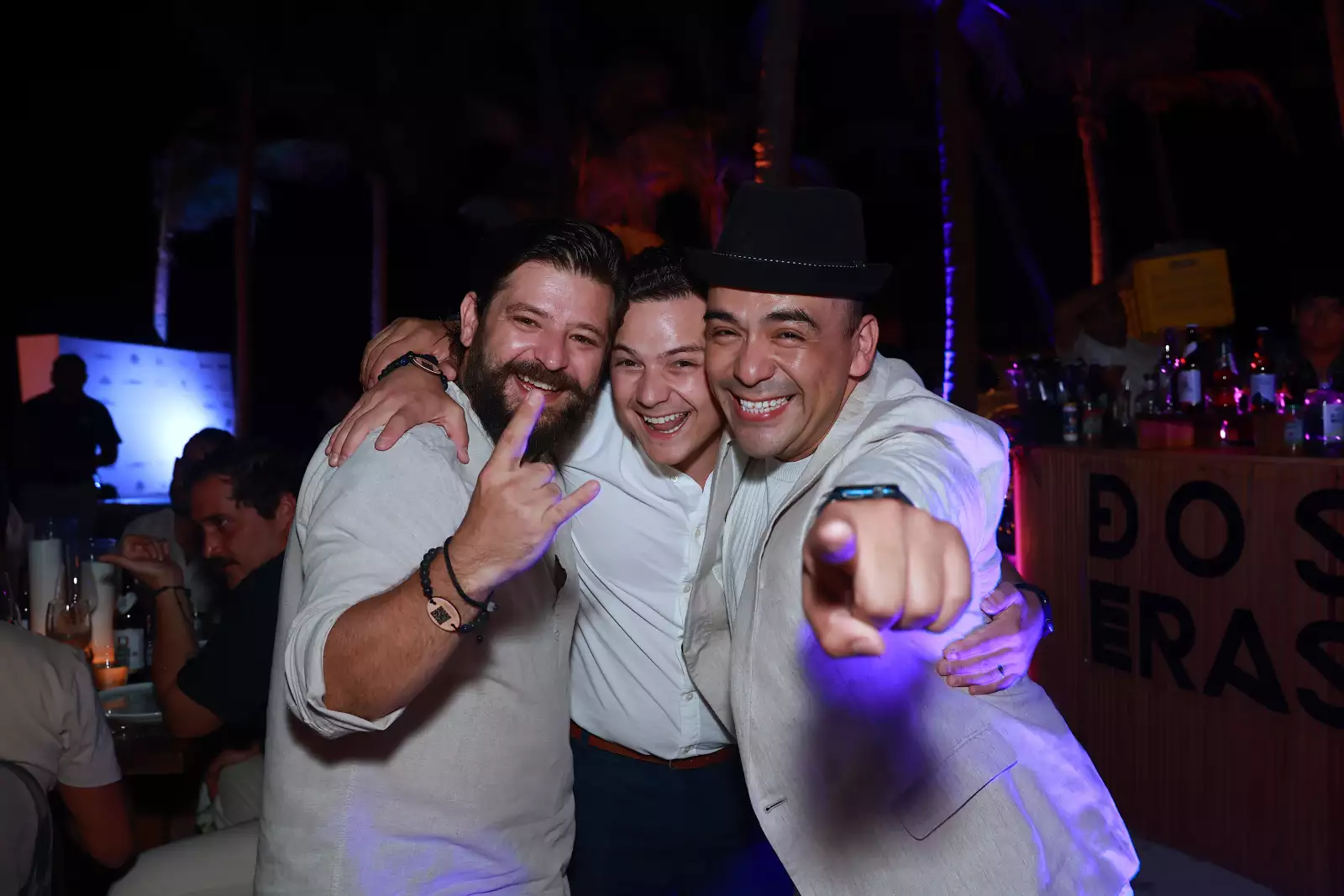 chef Rodrigo Rivera Rio y chef  Patricio Rivera Rio con Joshua M