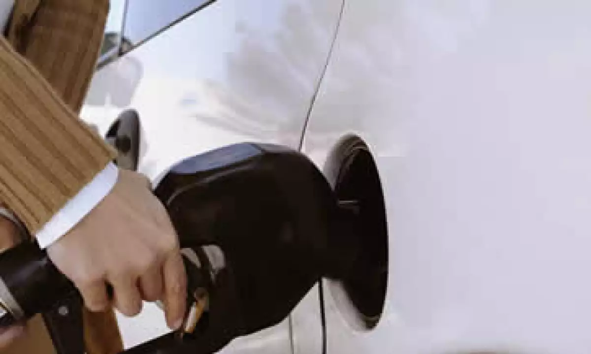 En 2026, la producción de gasolinas sólo cubrirá 51.3% de la demanda nacional. (Foto: Getty Images)