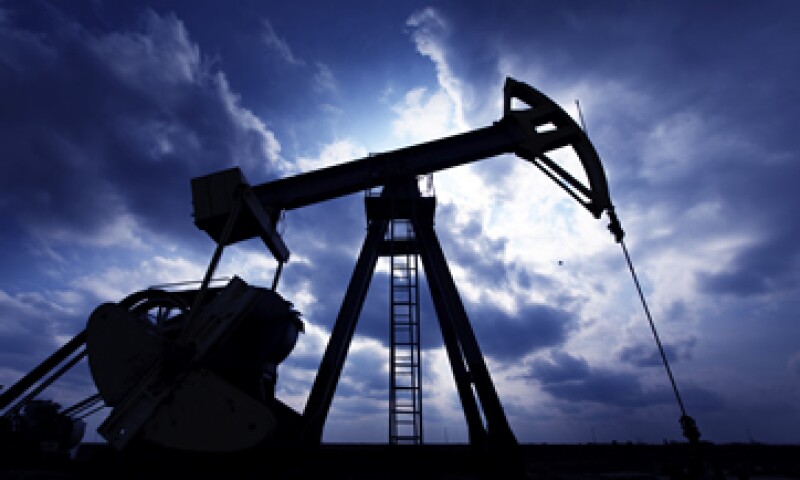 Arabia Saudita y Emiratos Árabes Unidos ven poco probable que modifiquen la producción petrolera. (Foto: Reuters )