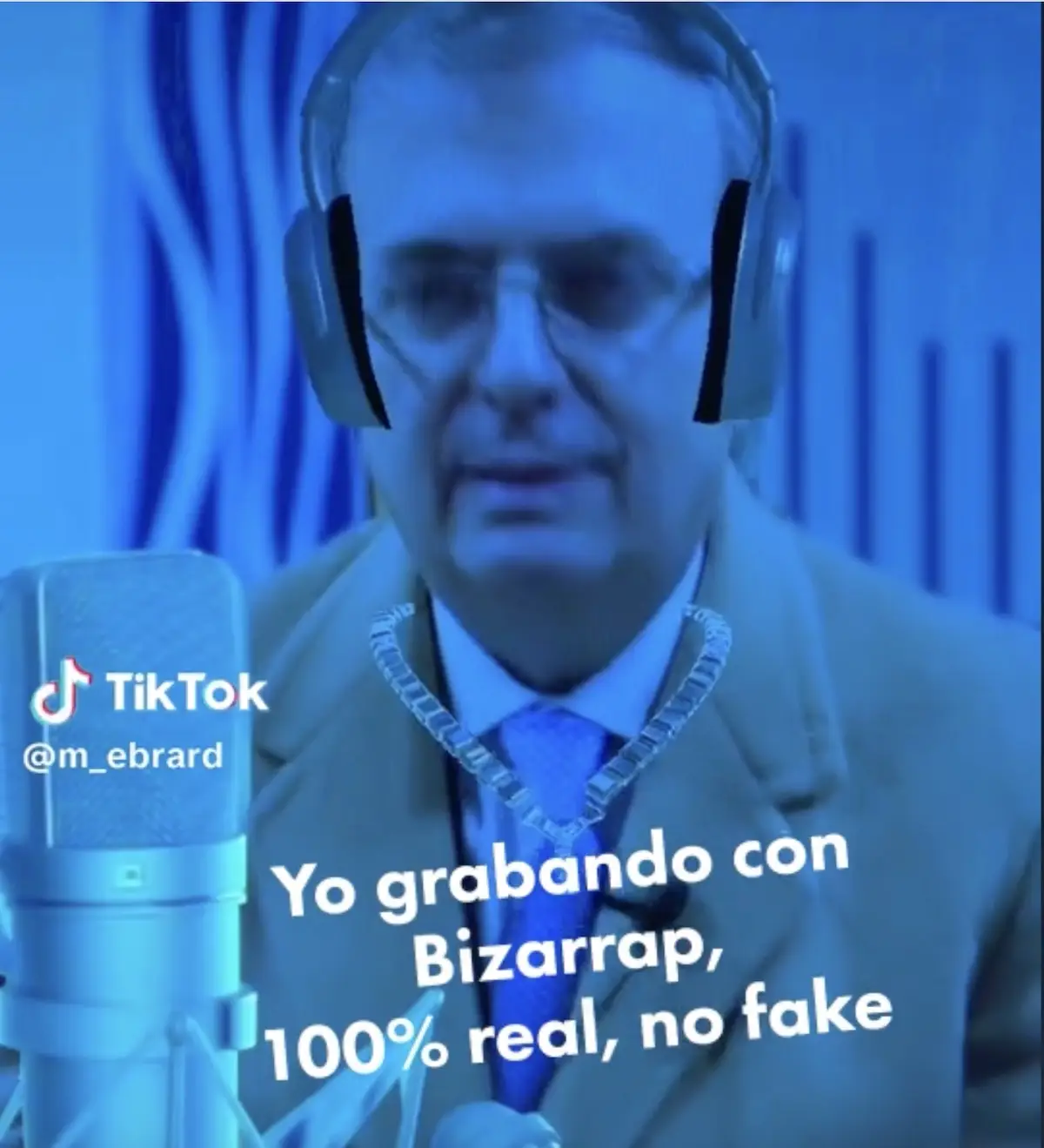 marcelo-ebrard.peso-pluma.jpg