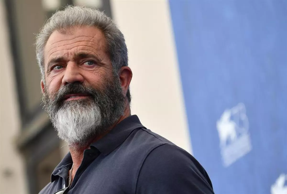 Mel Gibson.