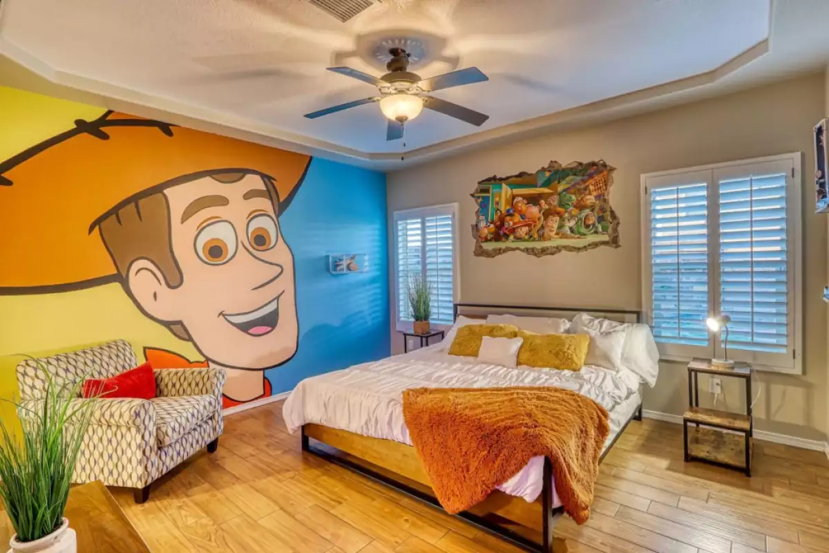 Airbnb rec woody.jpg