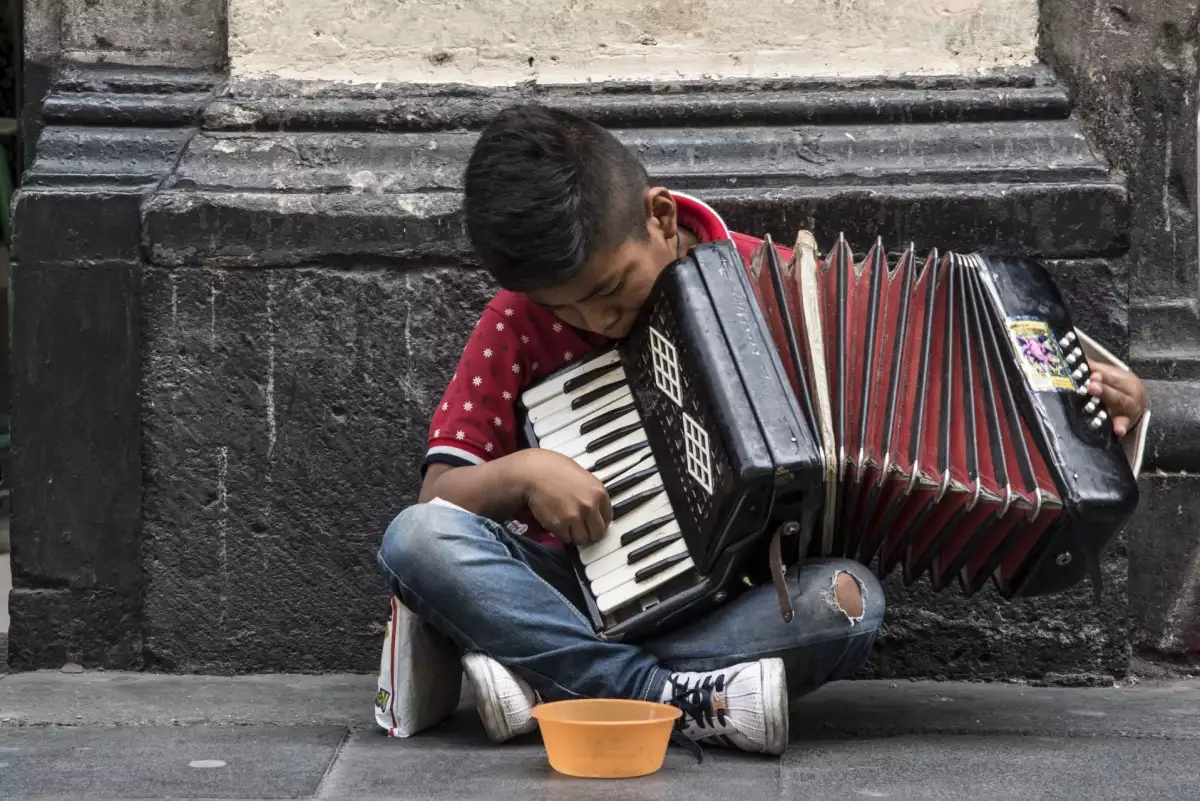 Niñez en México, entre rezago y violencia