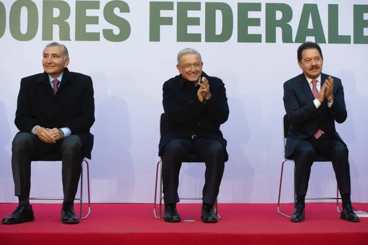 AMLO encabezó una reunión con diputados de Morena, PT y el Verde 