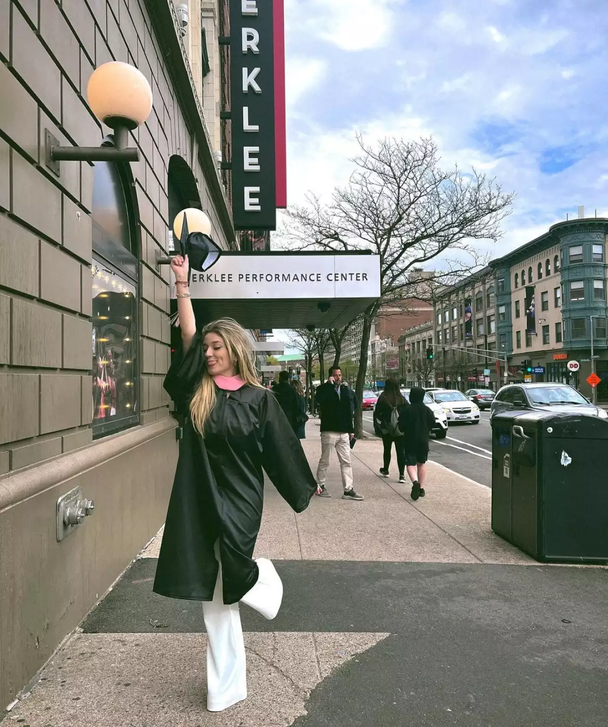 Fernanda Castro, hija de Angélica Rivera, se gradúa de Berklee