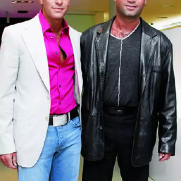 Anuar Name, Roberto Slim