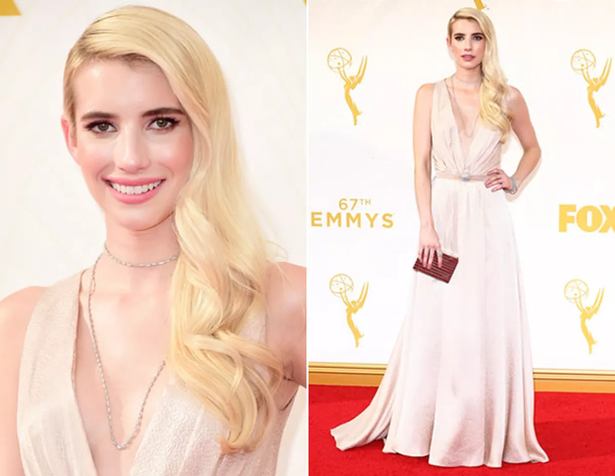 Emma Roberts acertó con un vestido hecho a la medida de Jenny Packham.