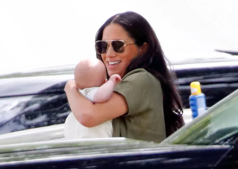 Archie Harrison y Meghan Markle