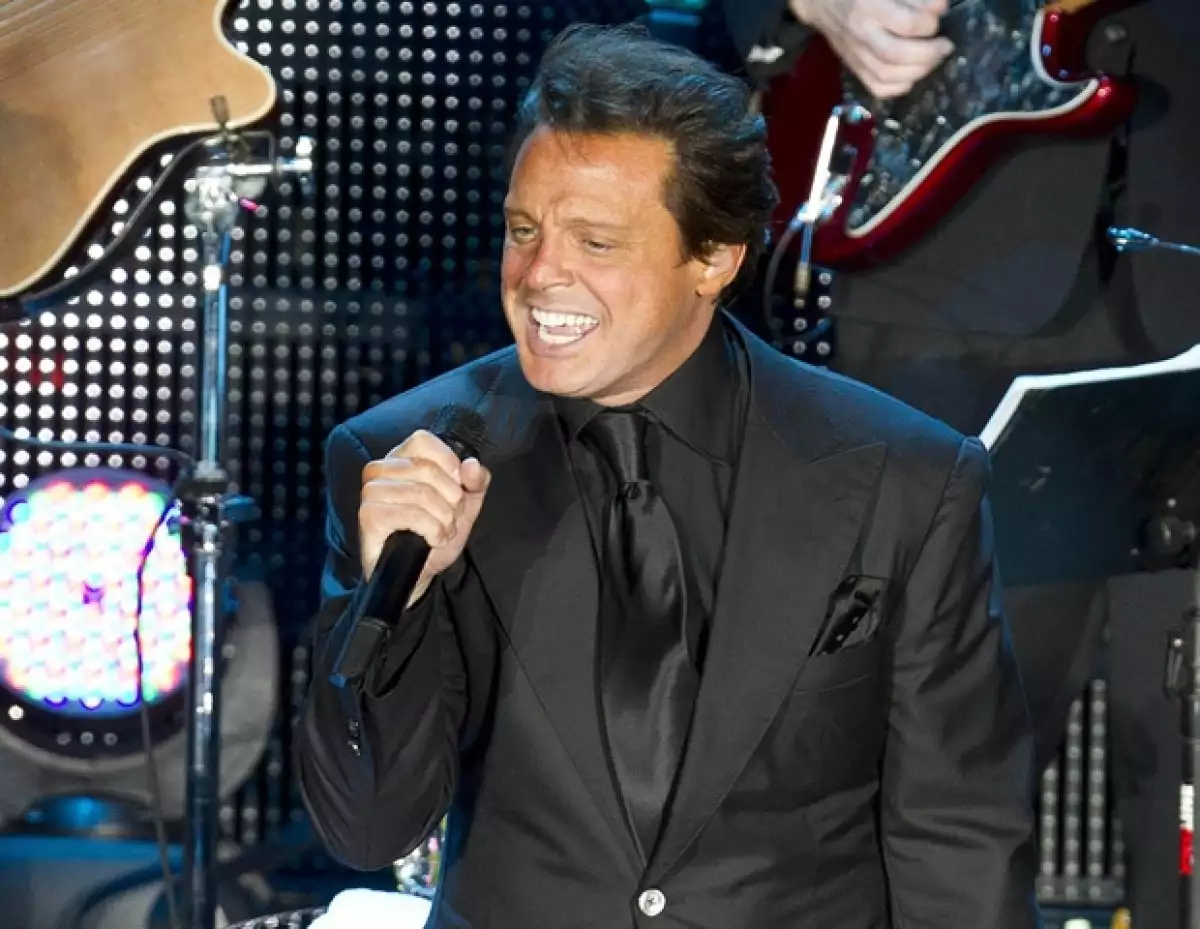 Luis Miguel podría encargarse de la educación de sus hijos.
