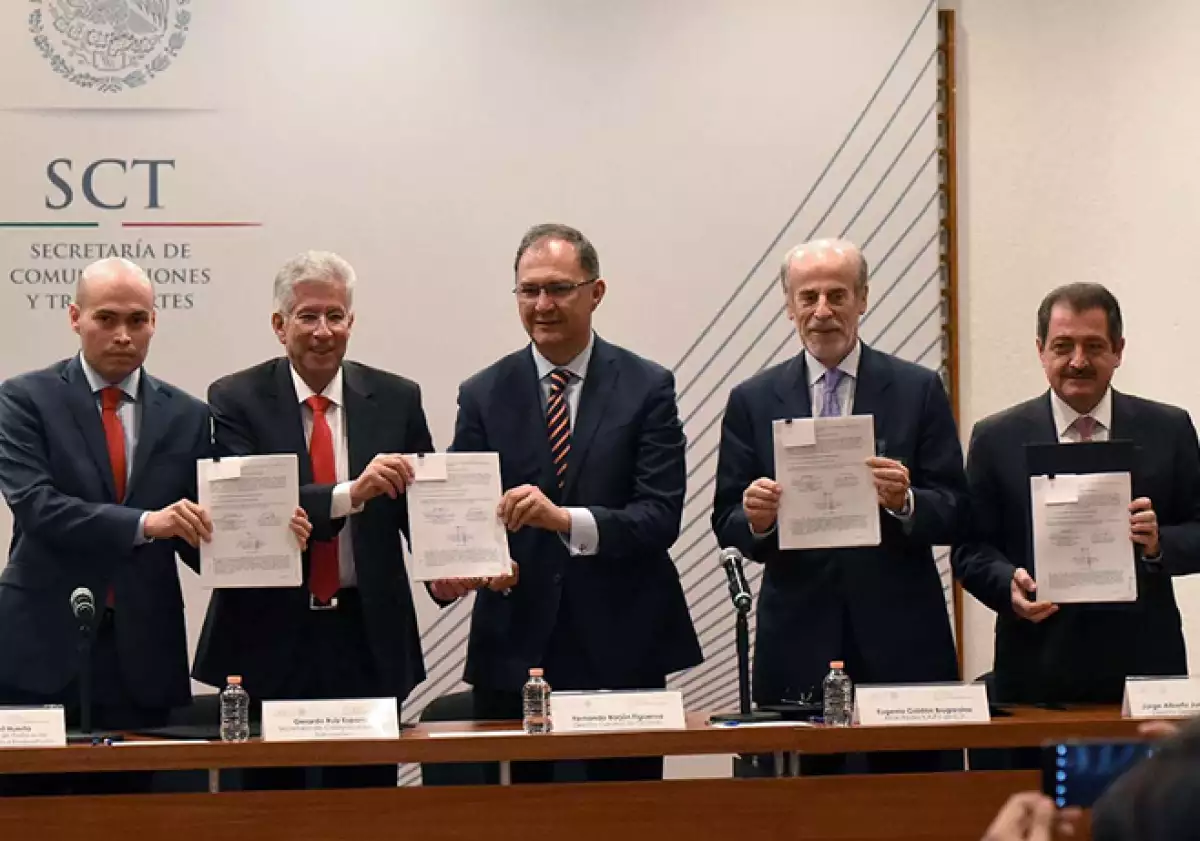 red compartida firma contrato altan y promtel