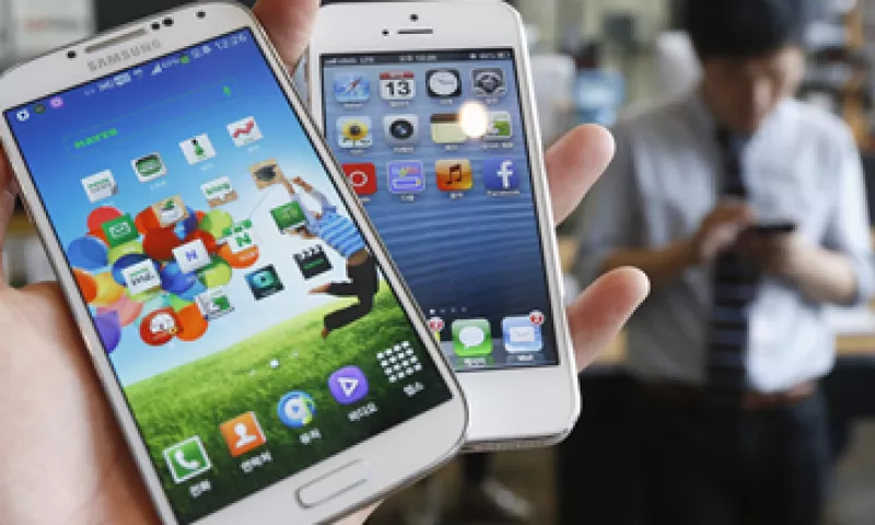Apple y Samsung han protagonizado una pelea por la originalidad de sus productos. (Foto: Reuters)