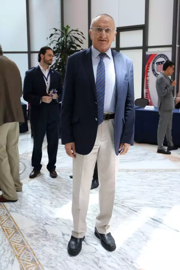 Onésimo Cepeda reaparece 8.JPG