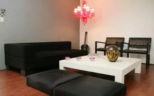 A Pamela le gusta mucho el diseño de interiores, por lo que tiene su departamento impecable.
