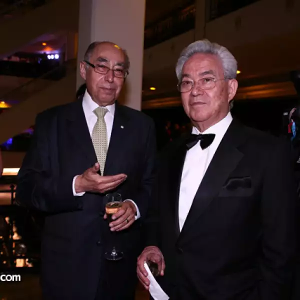 Carlos Sandoval,Bernardo Quintana