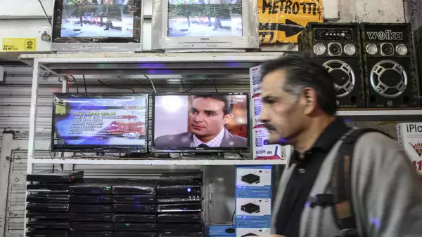 El componente que mide la confianza para comprar bienes como una televisión cayó 9.2% anual.