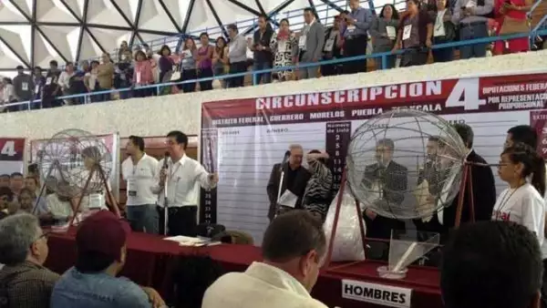 tómbolas y morena.jpeg