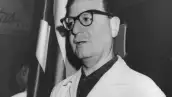 El estadista chileno Salvador Allende (1908-1 1973) durante una visita a Cuba.