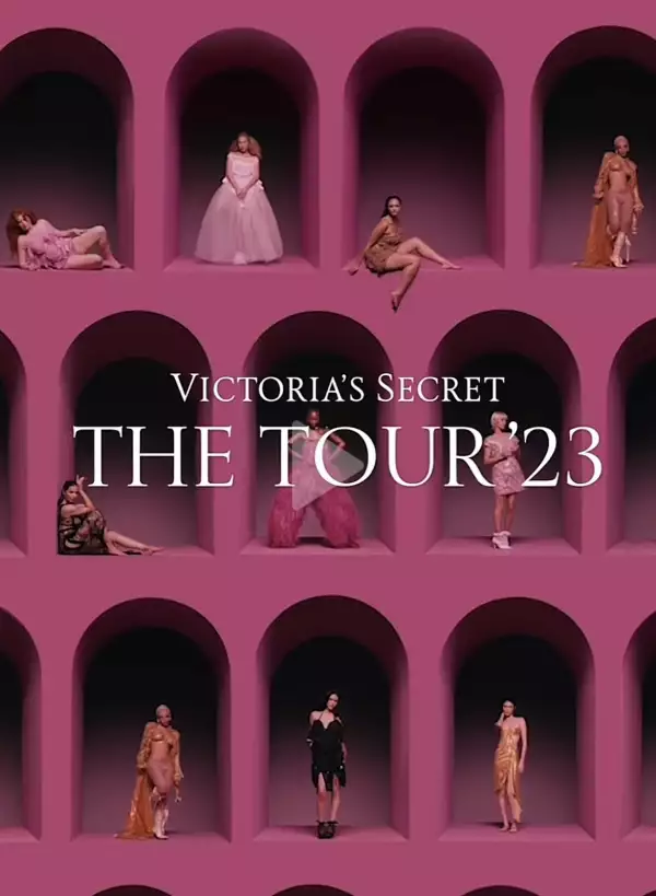 La pared de arcos de The Tour 2023 de Victoria's Secret.