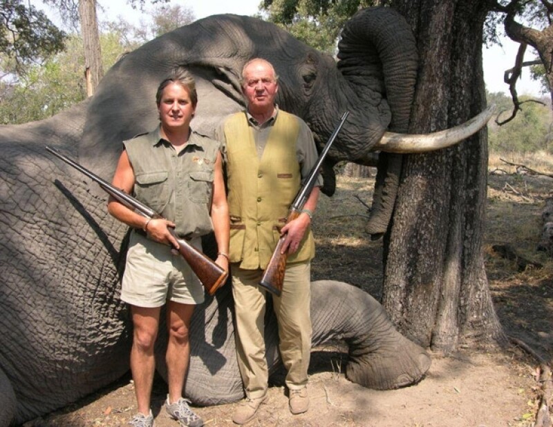 El Rey Juan Carlos con el dueño del Safari, Rann Safaris en abril del año pasado.