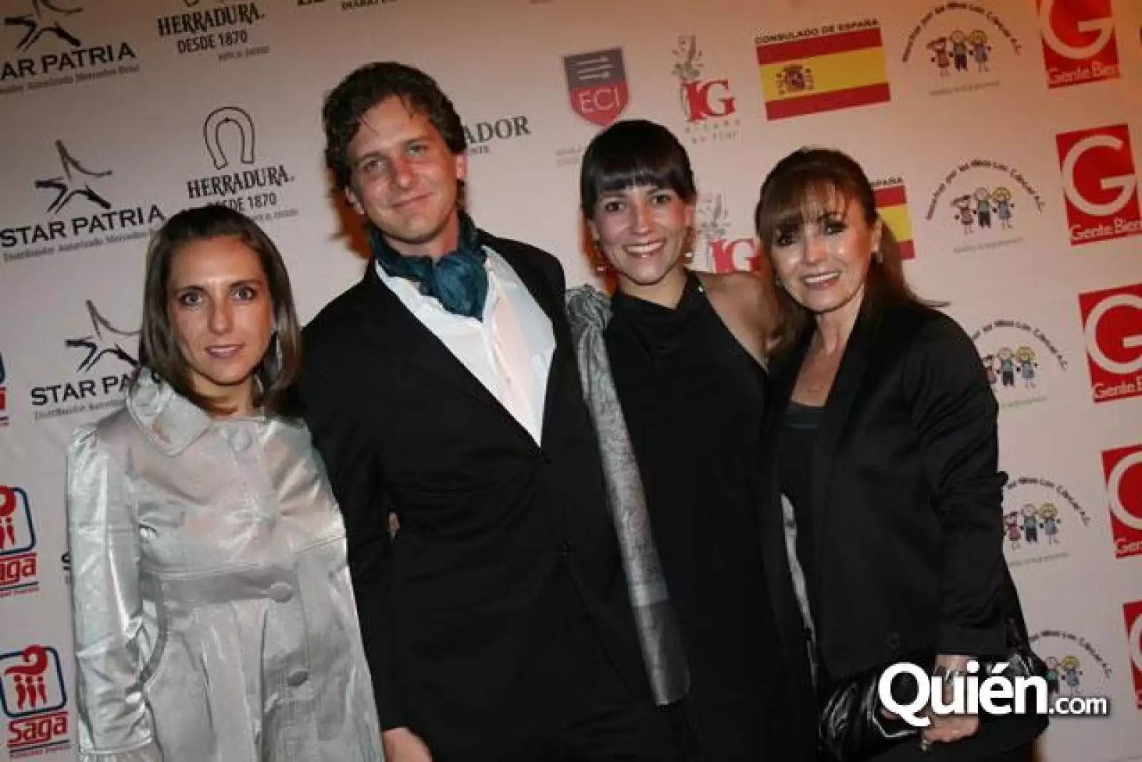 Subasta Nosotros Por los Niños con Cáncer