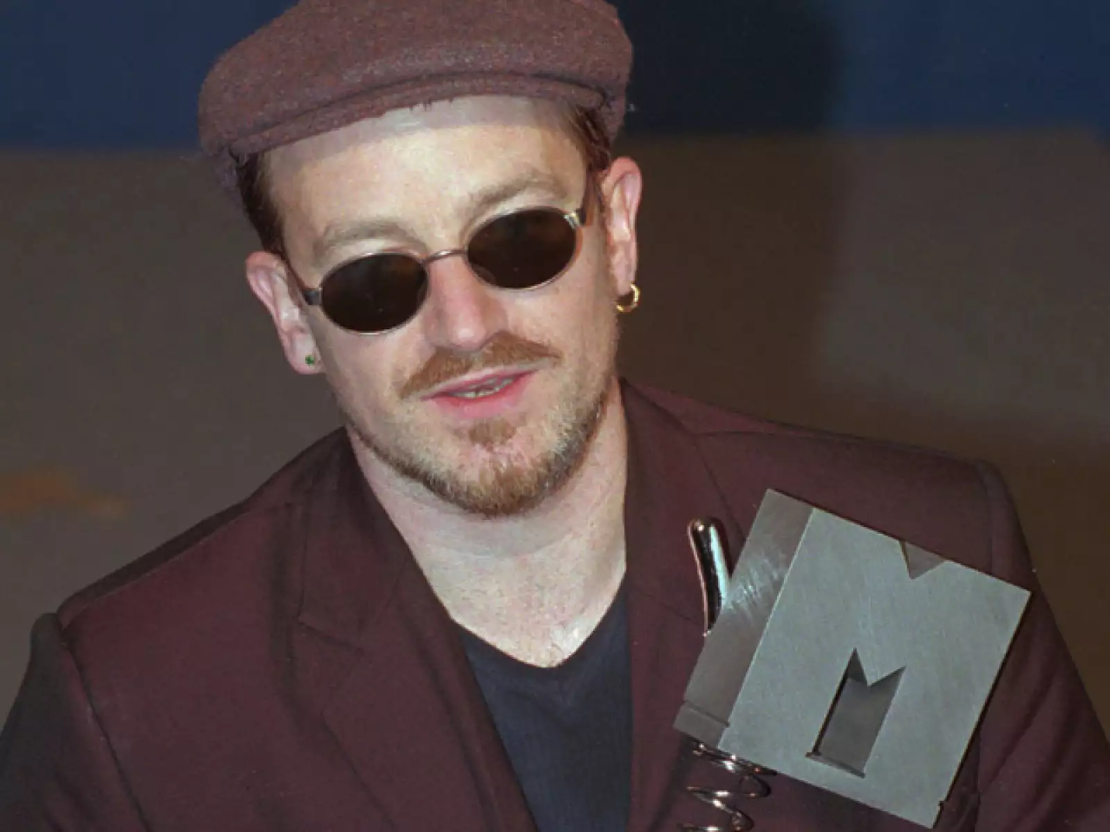 En 1995 U2 recibió un premio MTV en Europa como Mejor Grupo.