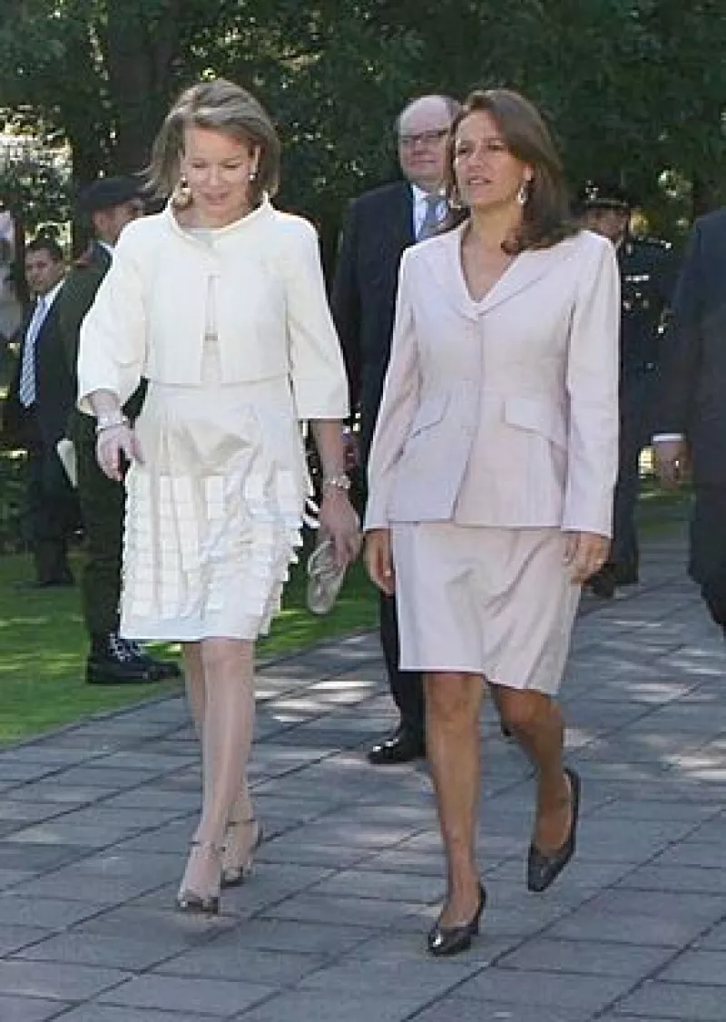 El presidente dio la bienvenida este lunes a Felipe y Matilde, quienes llegaron desde el fin de semana a nuestro país, aunque su visita oficial comenzó esta semana. La princesa visitó el DIF del DF.