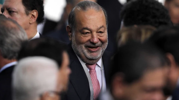 El empresario Carlos Slim Helú estuvo entre los invitados al primer mensaje de Enrique Peña Nieto como presidente de México.