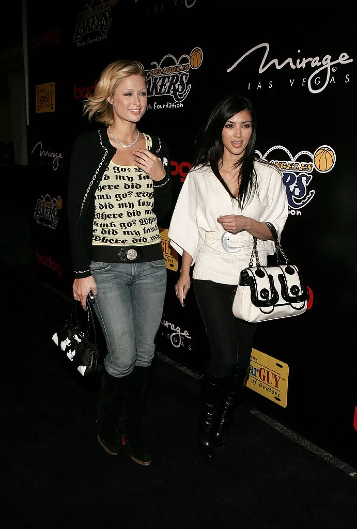 Paris Hilton y Kim Kardashian 