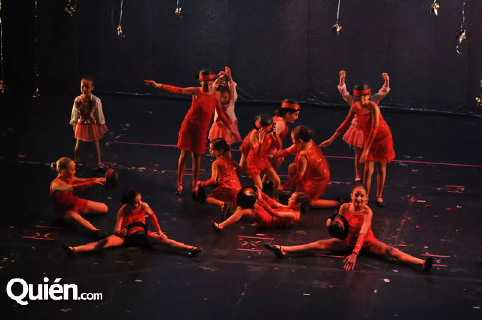 Función de aniversario Ryver Dance