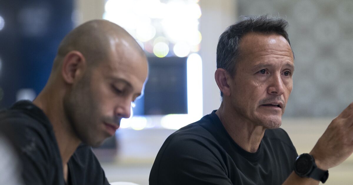 Mascherano and Hernández give their opinion of the venue and their teams