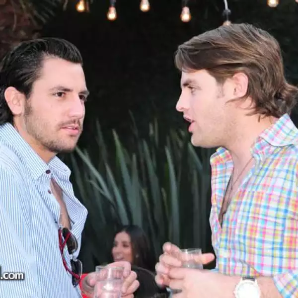 Ernesto Urrea,Mau Martínez