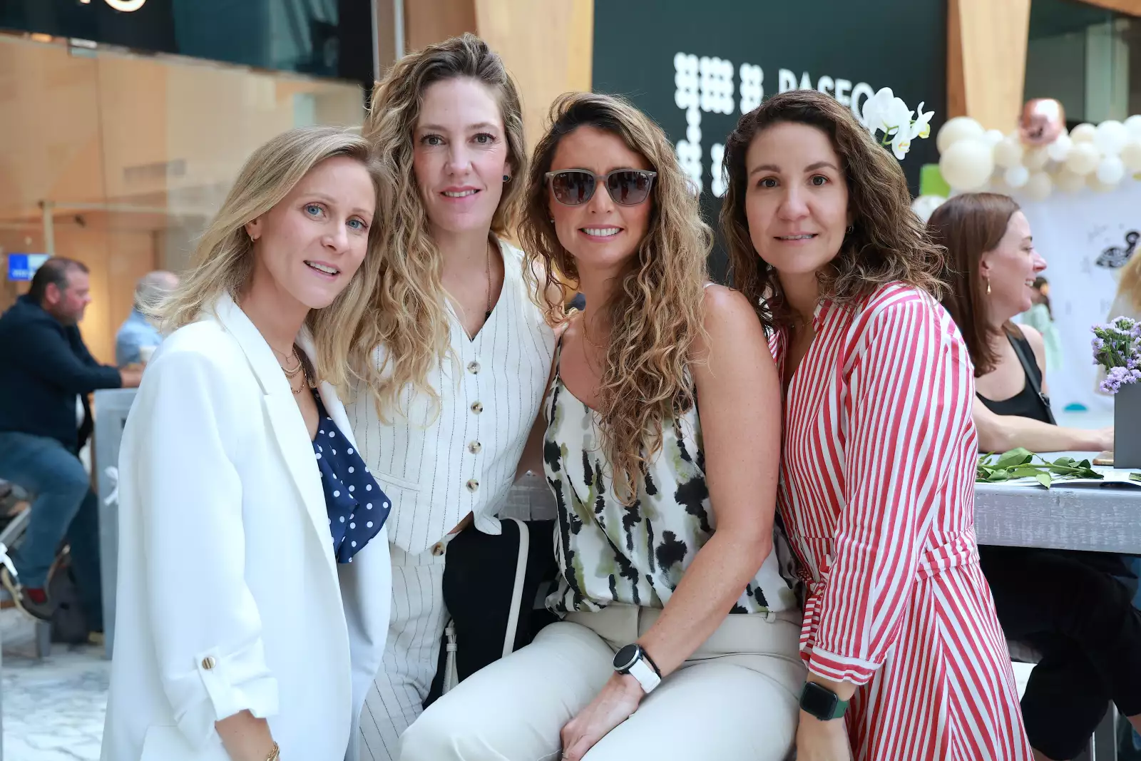 Inés de Ovando ,Paulina Urquiola, Mariana Gutiérrez y Regina  