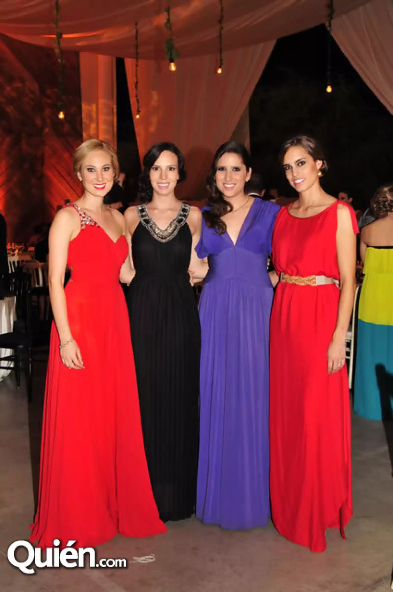 Paola de la Torre, Fernanda Hernández y Celina y Adriana Romo